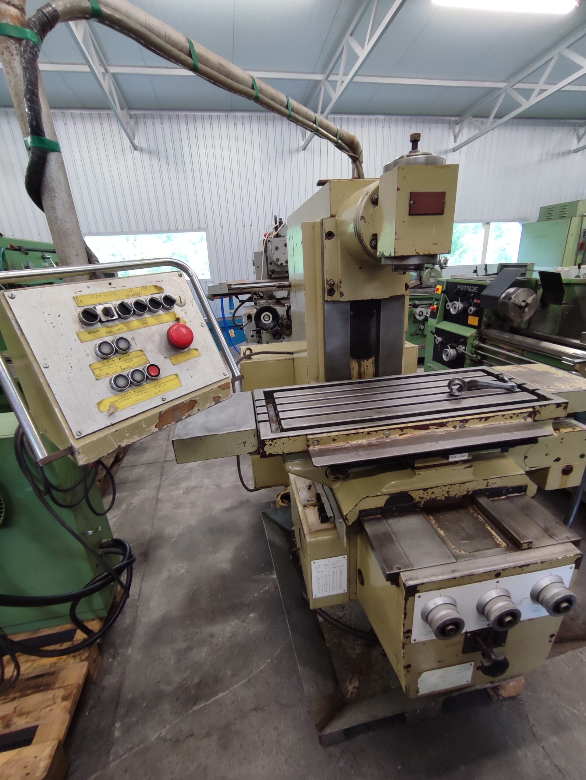 FREZARKA UNIWERSALNA WMW HECKERT FU250x1000/2 - obrazek 2
