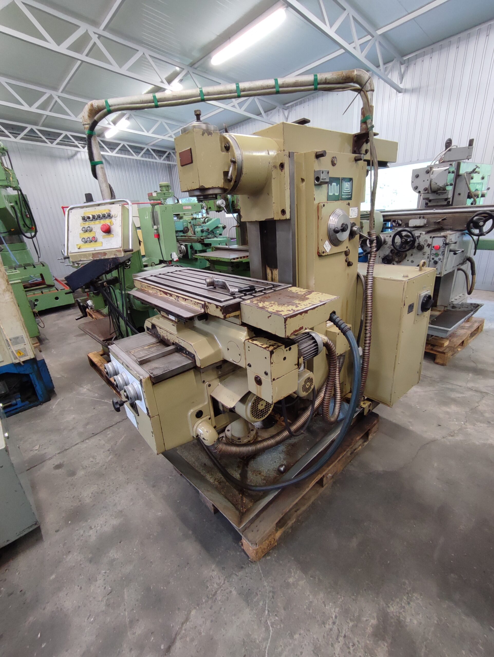 FREZARKA UNIWERSALNA WMW HECKERT FU250x1000/2