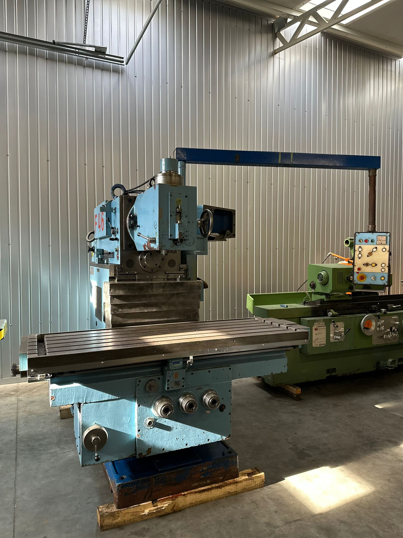 FREZARKA UNIWERSALNA TOS KURIM FGS 50