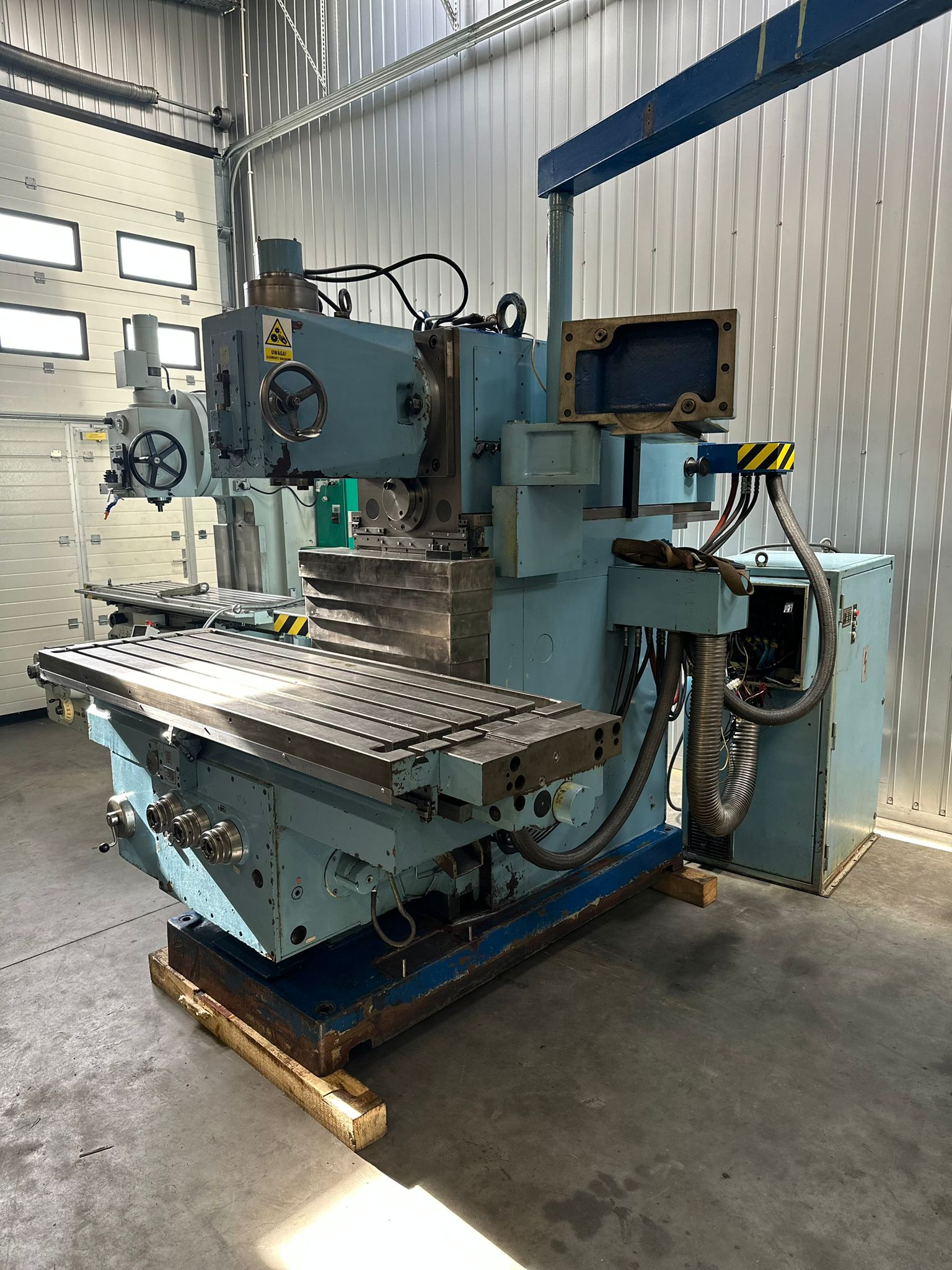 FREZARKA UNIWERSALNA TOS KURIM FGS 50 - obrazek 4