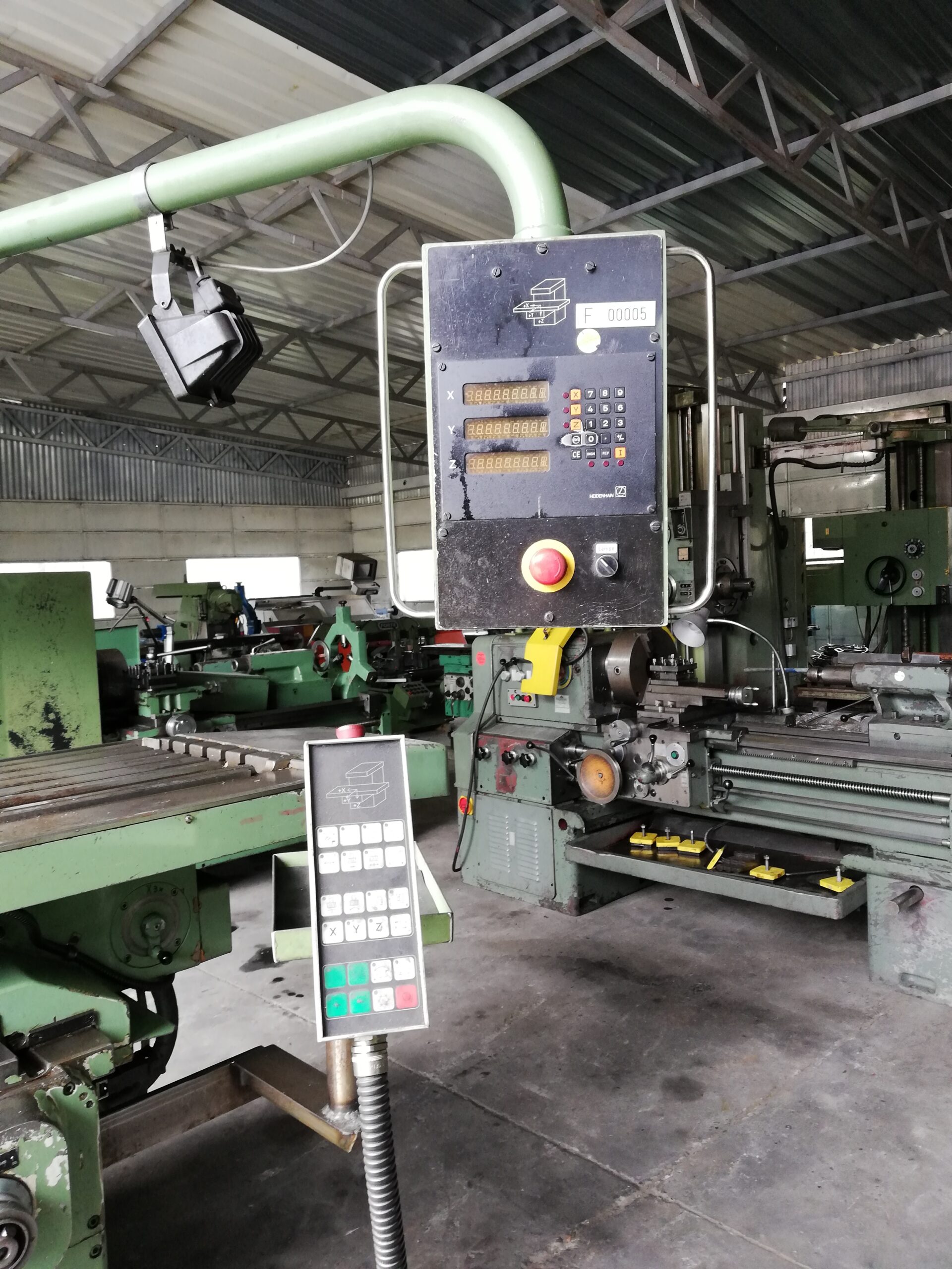 FREZARKA UNIWERSALNA WMW HECKERT FW400 E APUG - obrazek 3