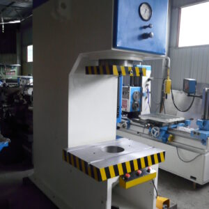 PRASA HYDRAULICZNA WMW PYE 250 S
