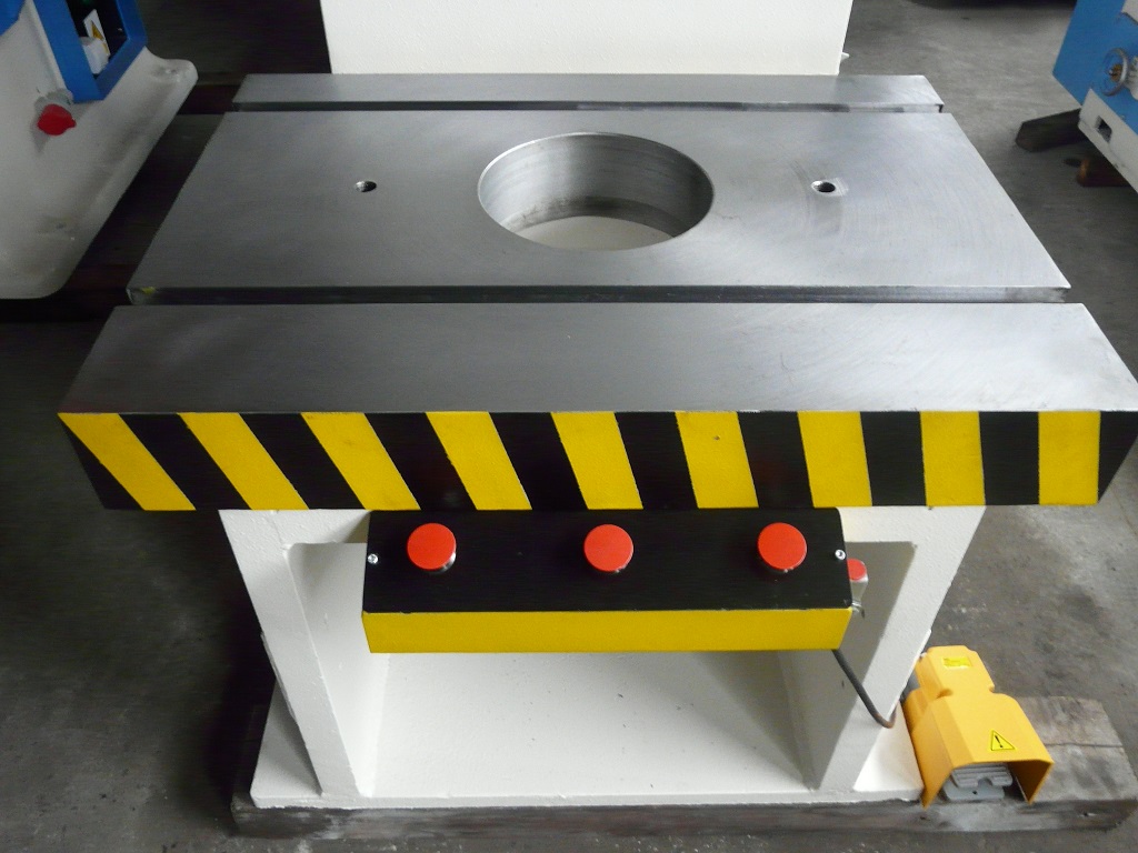 PRASA HYDRAULICZNA WMW PYE 250 S - obrazek 8