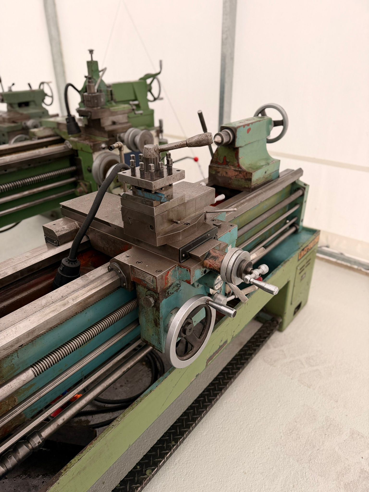 Tokarka Uniwersalna Victor 500x1500 - obrazek 5