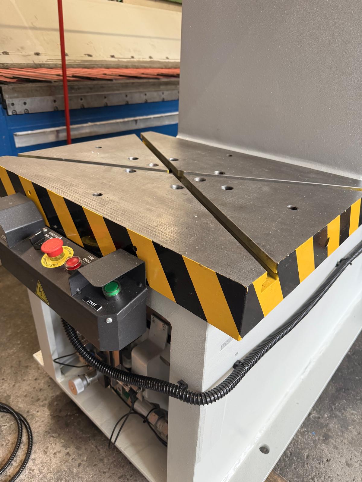 Prasa Hydrauliczna WMW PYE 100 SS - obrazek 5
